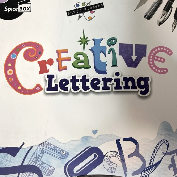 Spice Box CREATIVE LETTERING for YOUNG ARTISTS (Petit Picasso).  New! - Picture 1 of 15